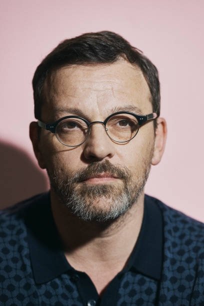 Cyril Mennegun backdrop