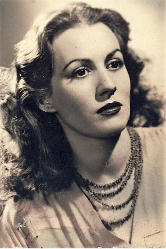 Margarita Alexandre backdrop