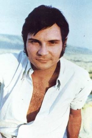 Bruno Lomas backdrop