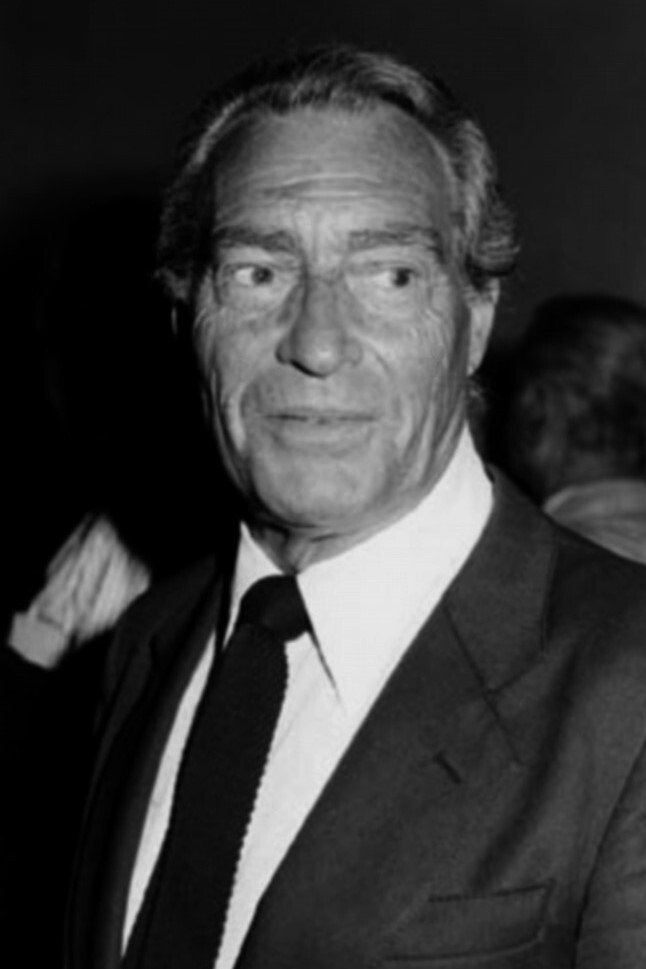 Ricardo Castro Ríos backdrop