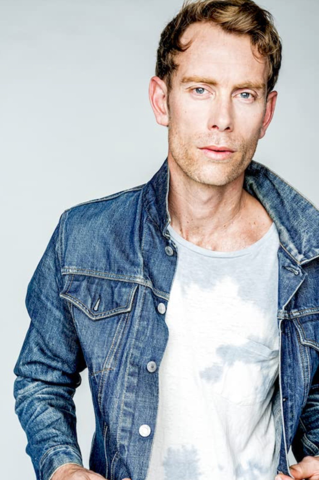 Drew Hinckley backdrop