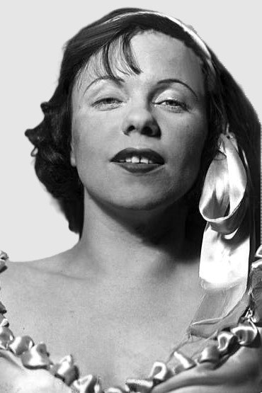 Berta Drews → Berta Dreus backdrop