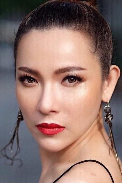 Sakuntala Teinpairoj backdrop