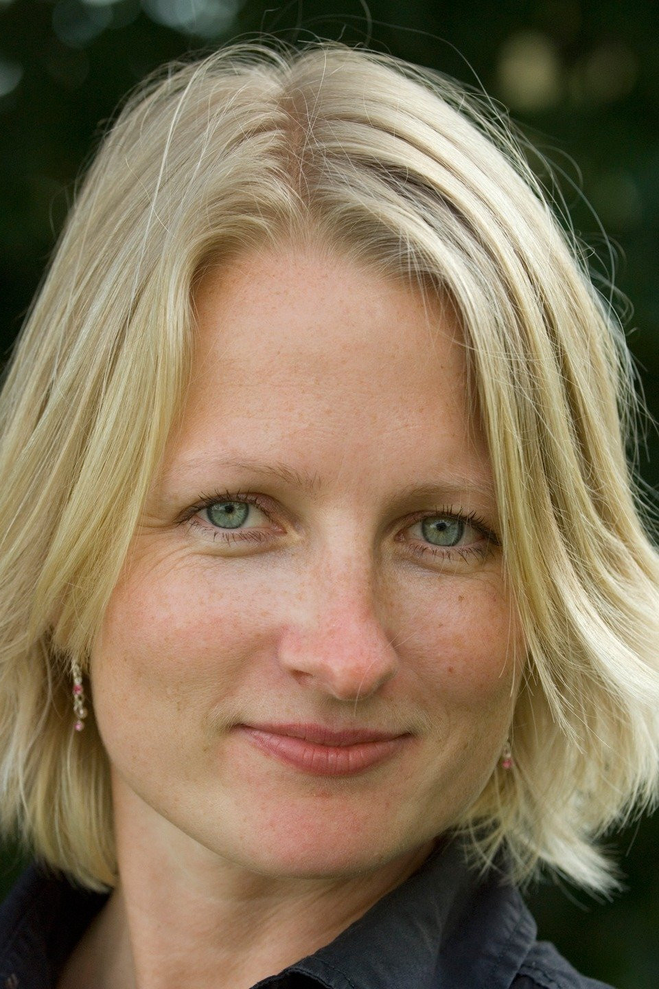 Nanna Huolman backdrop