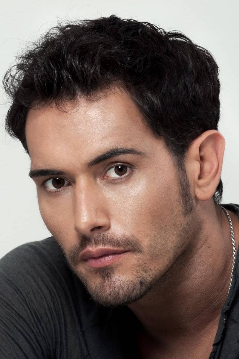 Alan Ciangherotti → Alen Kjangheroti backdrop