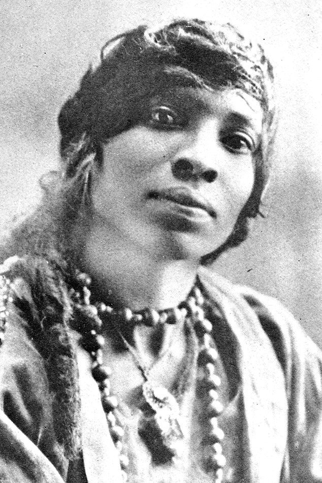 Madame Sul-Te-Wan backdrop