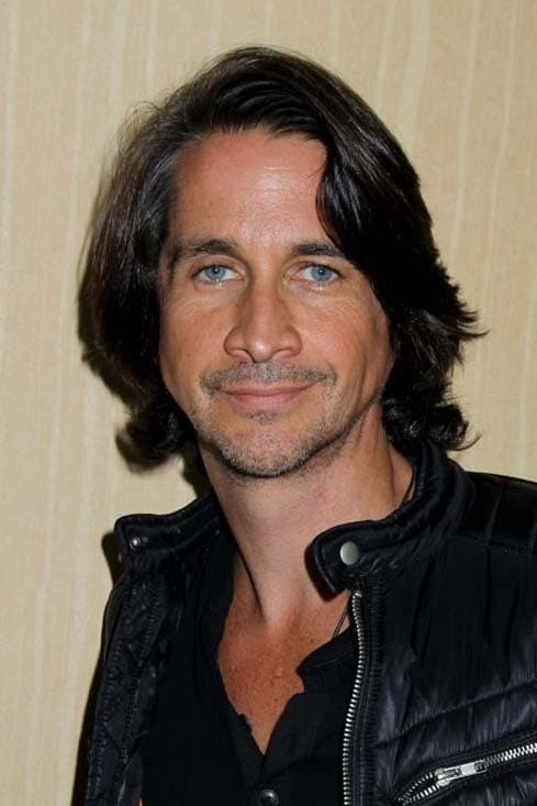 Michael Easton backdrop