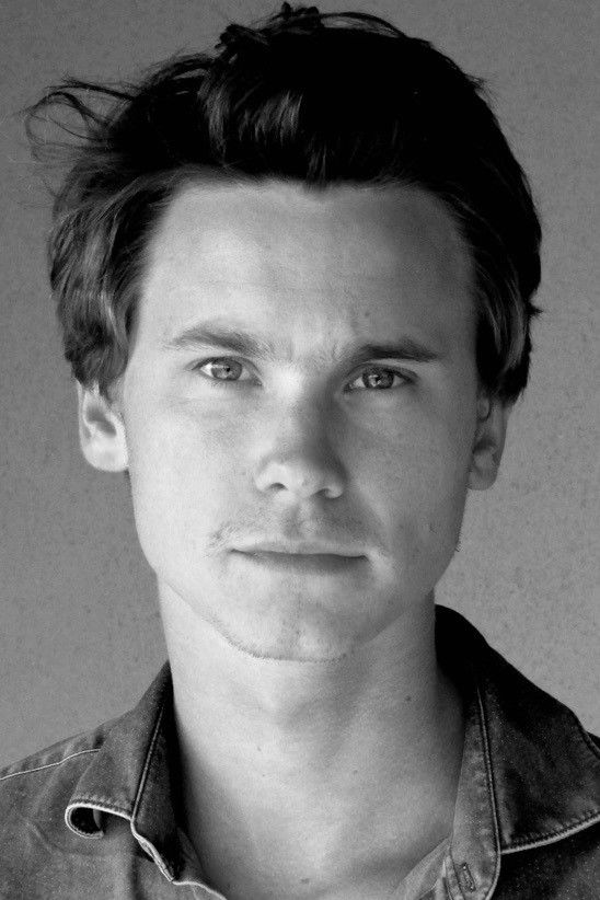 Baptiste Bertin backdrop