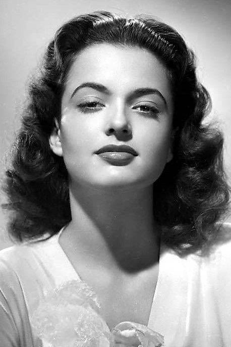 Vickie Lester backdrop