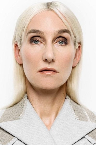 Mikaela Fisher backdrop