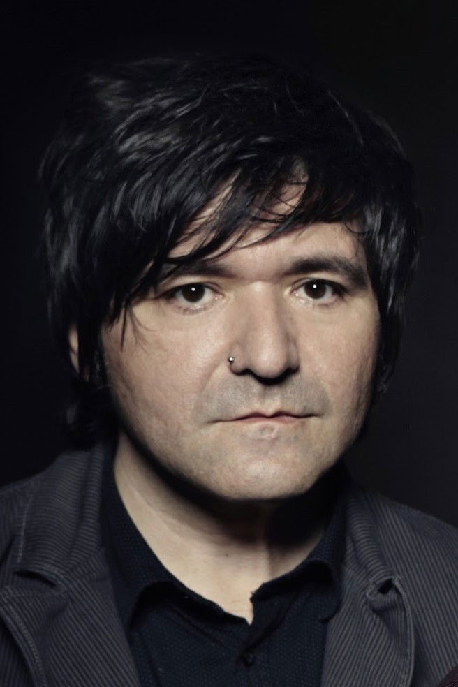 Rodrigo González backdrop