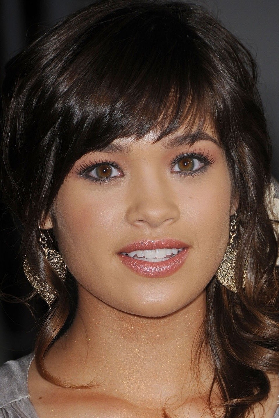 Nicole Gale Anderson backdrop