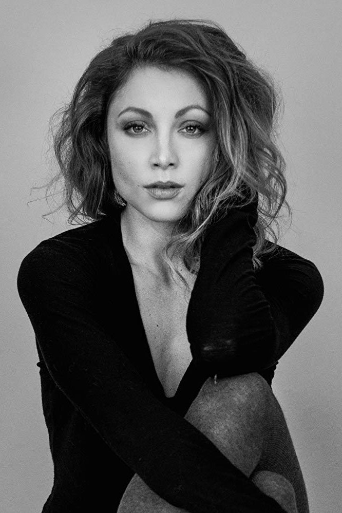 Leah Gibson backdrop