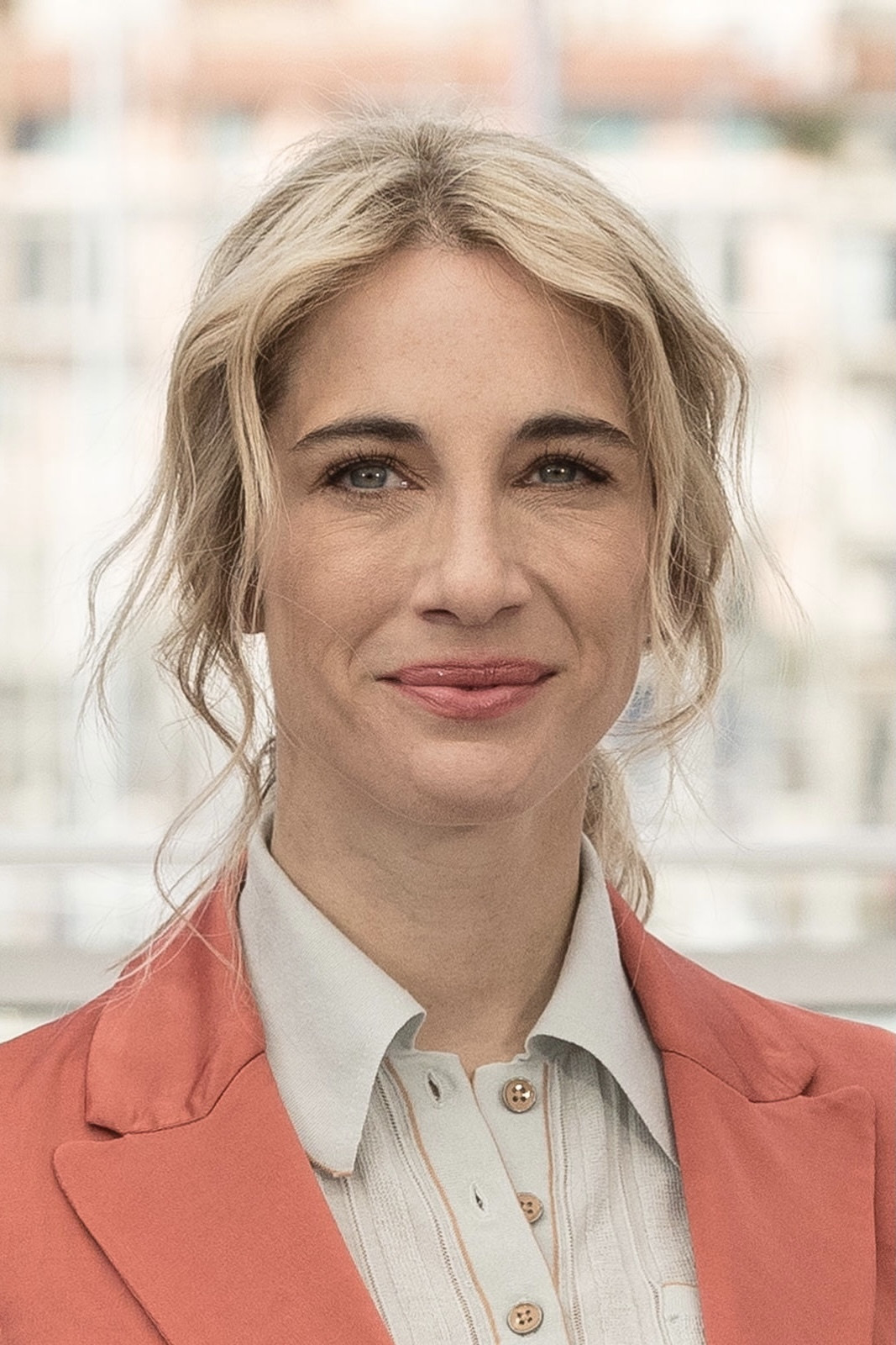 Nancy Grant backdrop