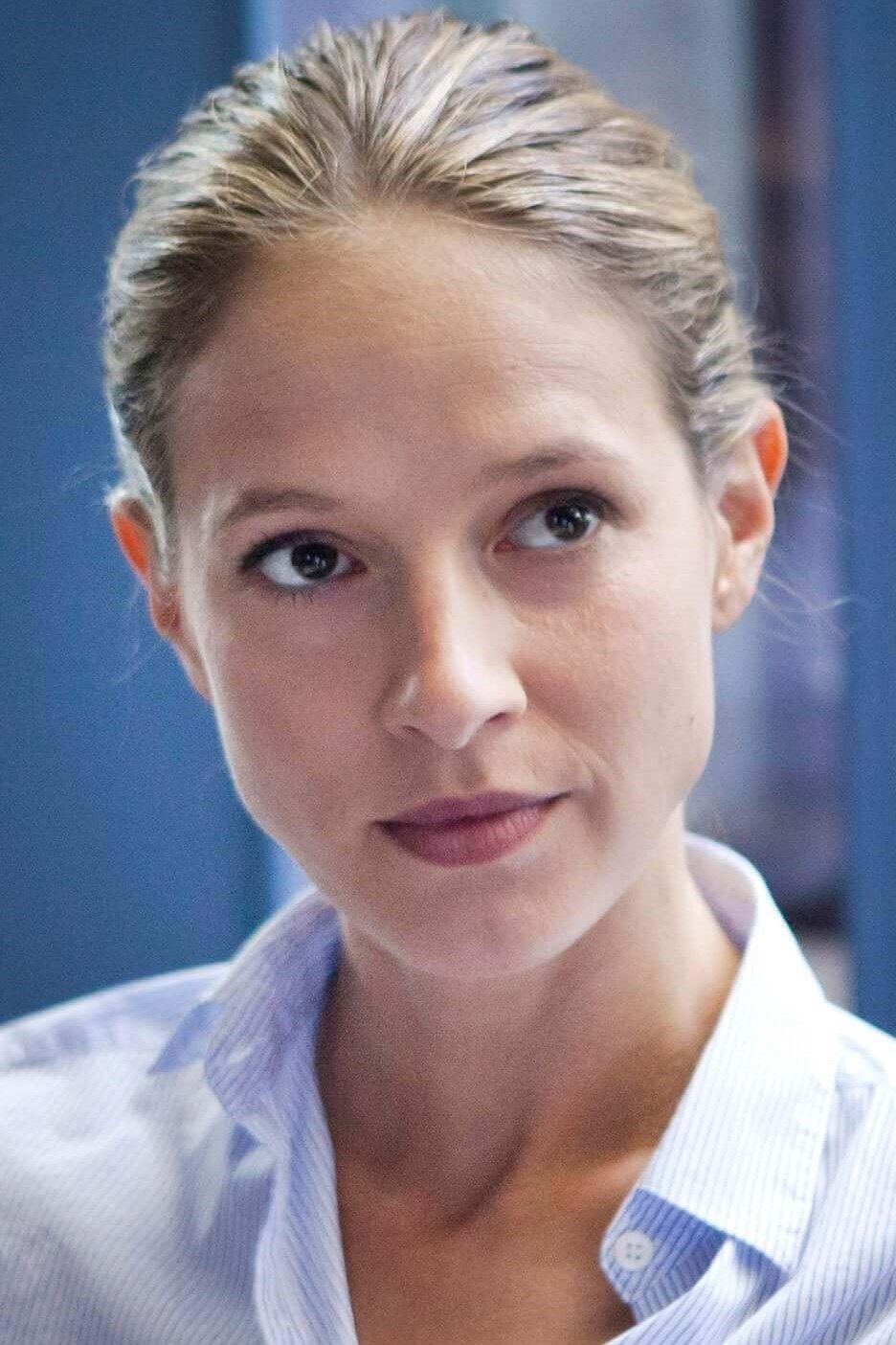 Lisa Bitter backdrop