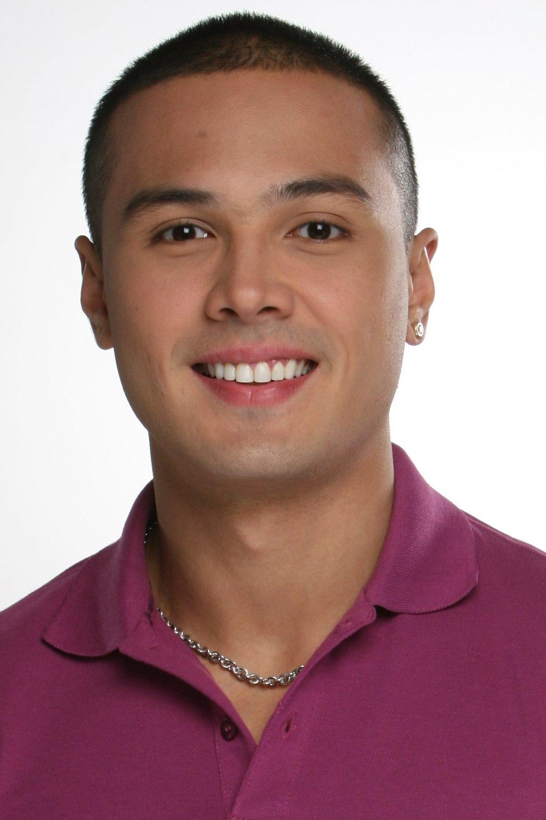 Polo Ravales backdrop