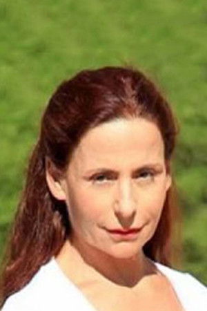 Popi Avraam backdrop