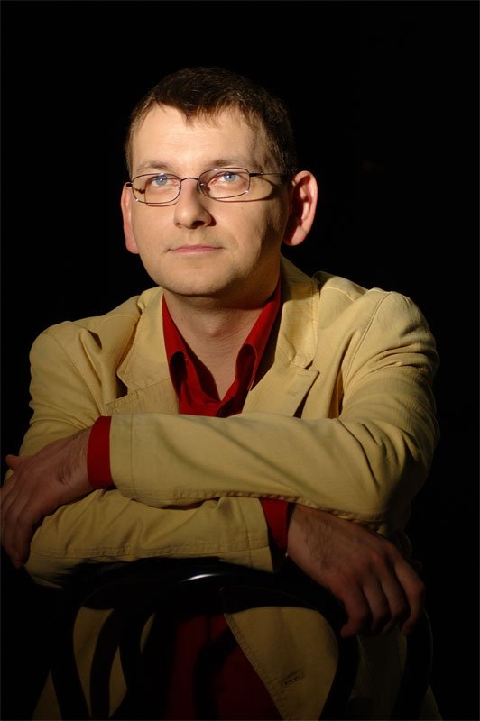 Béla Fesztbaum backdrop