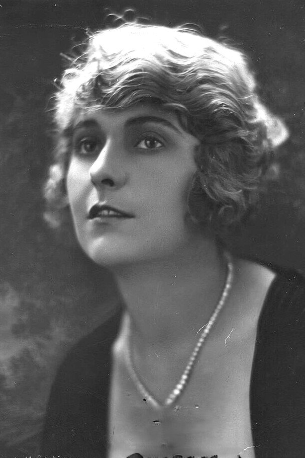 Pearl White backdrop