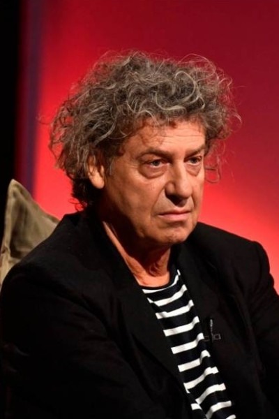 János Másik backdrop