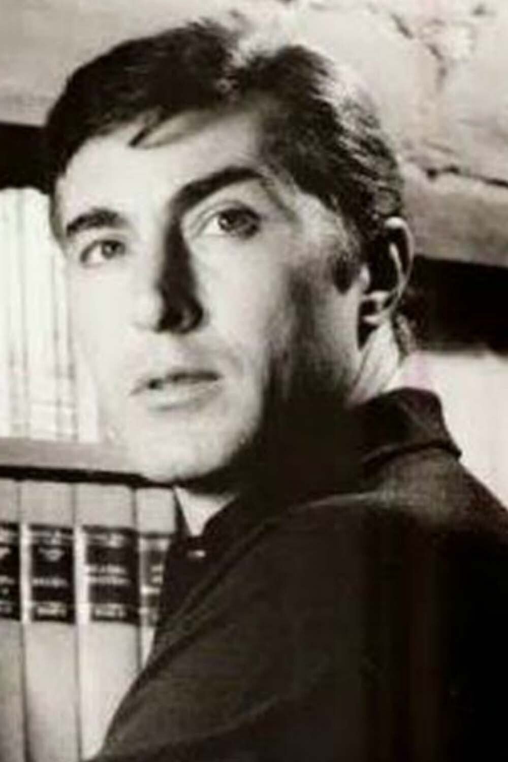 Guillermo Murray backdrop