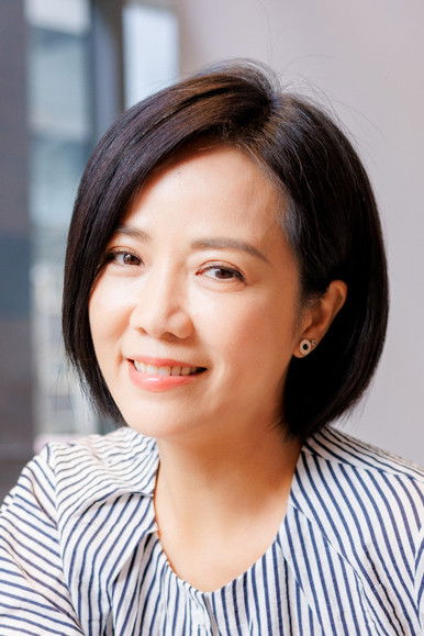 Xianmei Chen backdrop