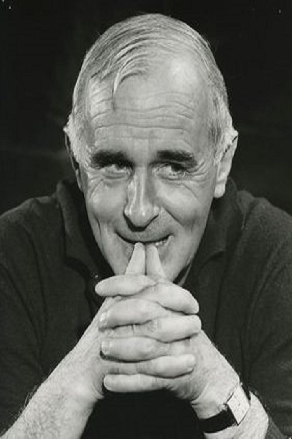 Bjarne Henning-Jensen backdrop