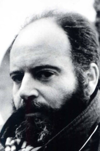 Carles Mira backdrop