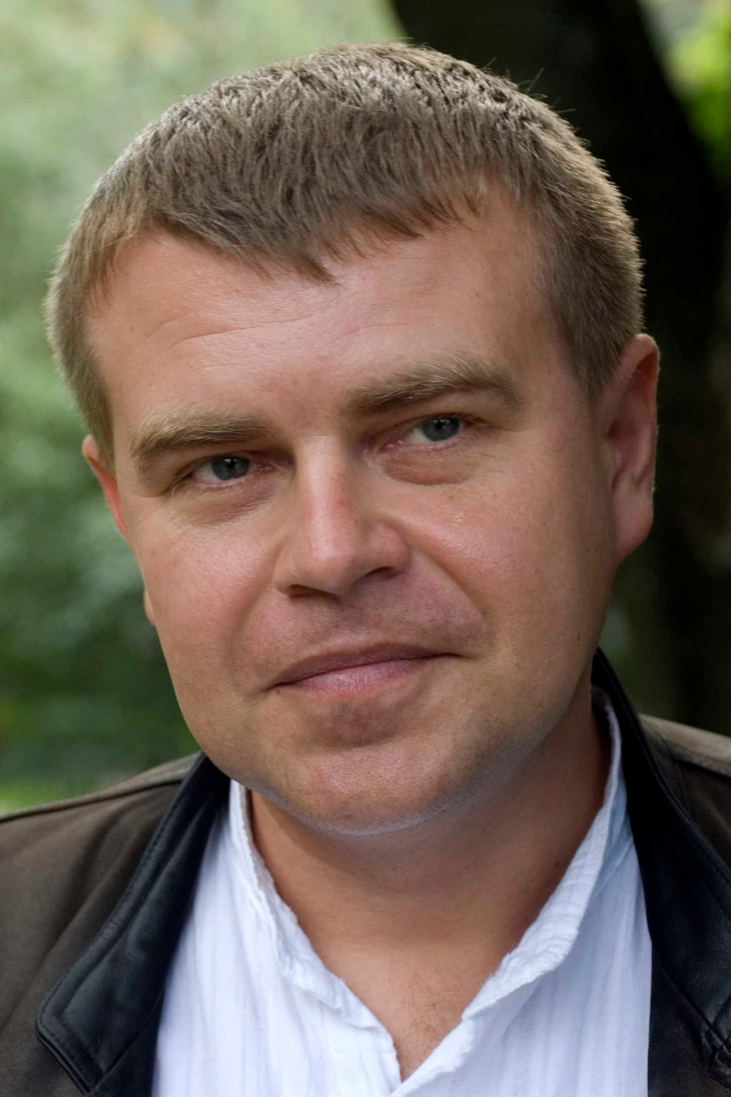 Andrus Kivirähk backdrop