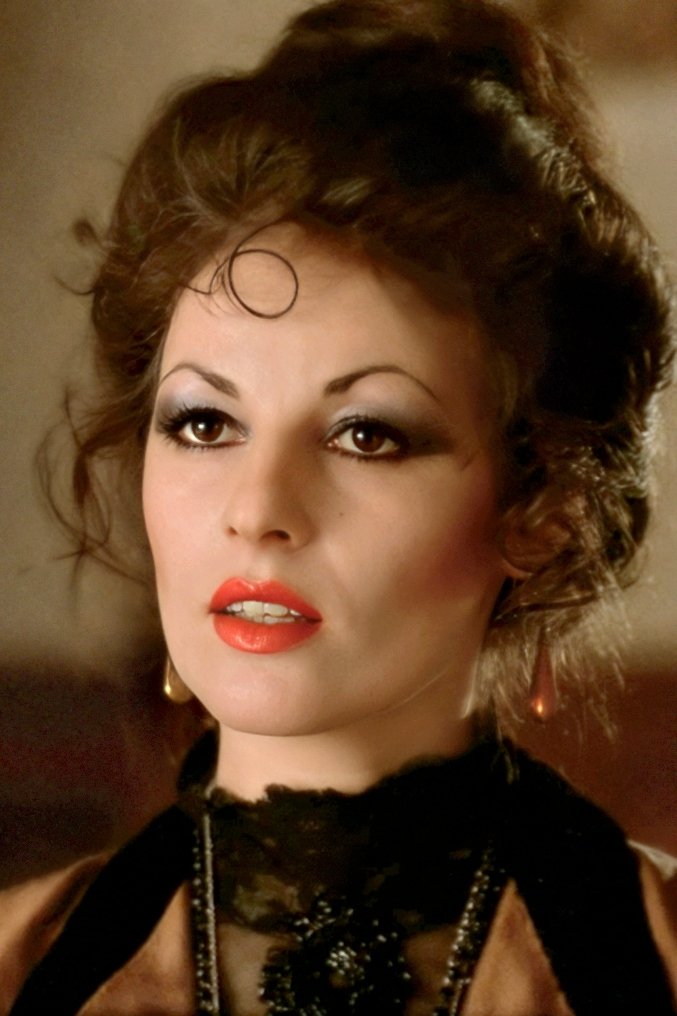 Fani Magjier backdrop