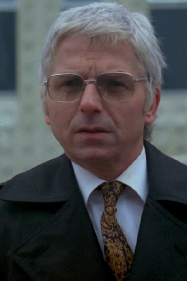 Bernard Papineau backdrop