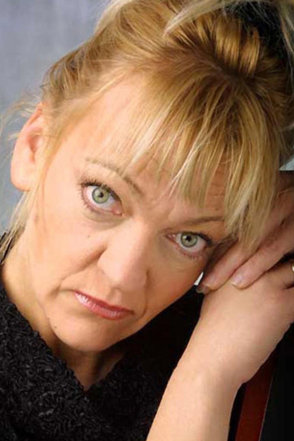 Olivera Viktorović backdrop