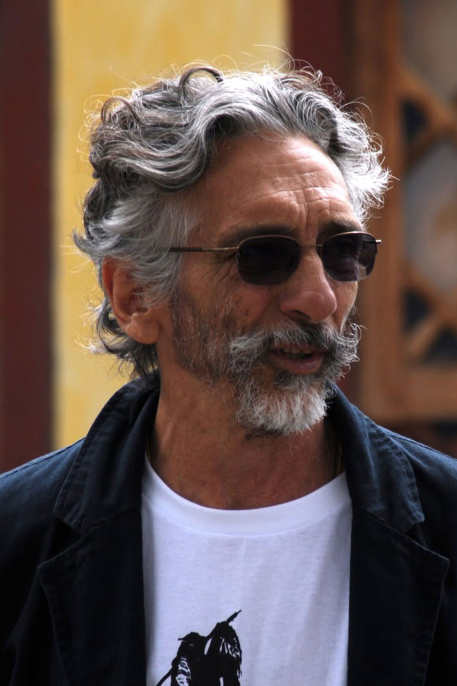 Edgard Navarro backdrop