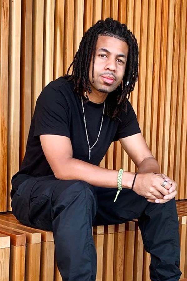 Kevin Romar backdrop