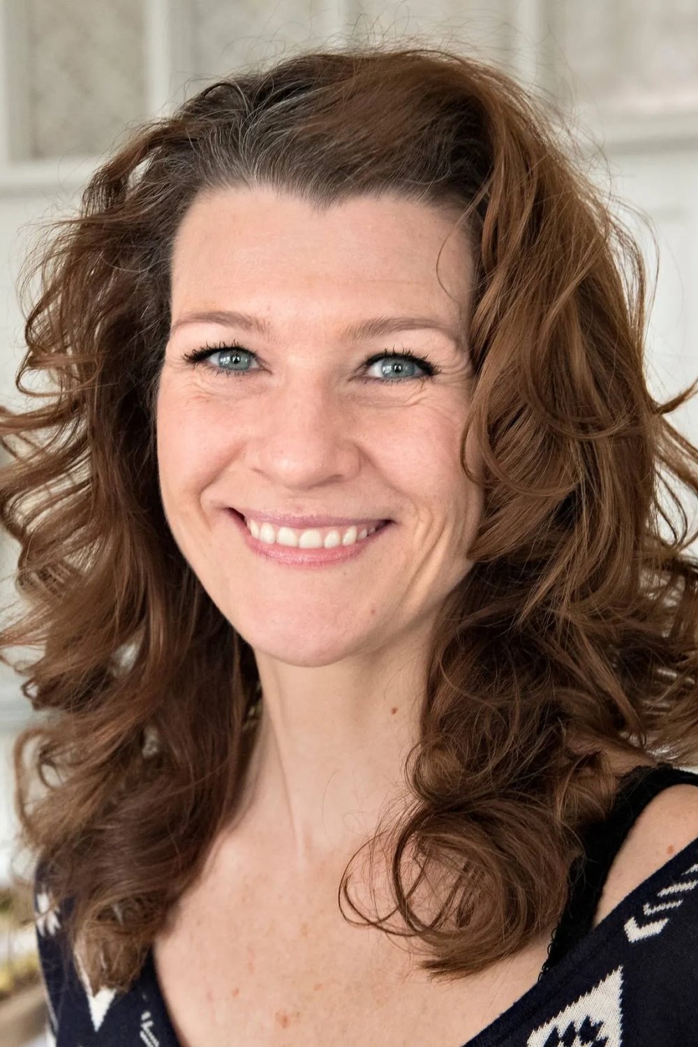 Louise Fribo backdrop