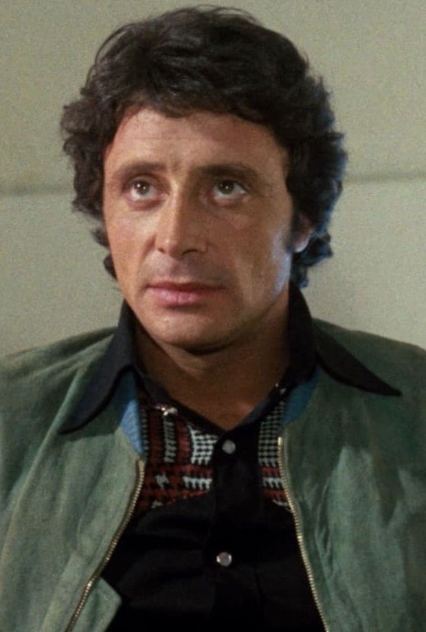 Francis Lemonnier backdrop