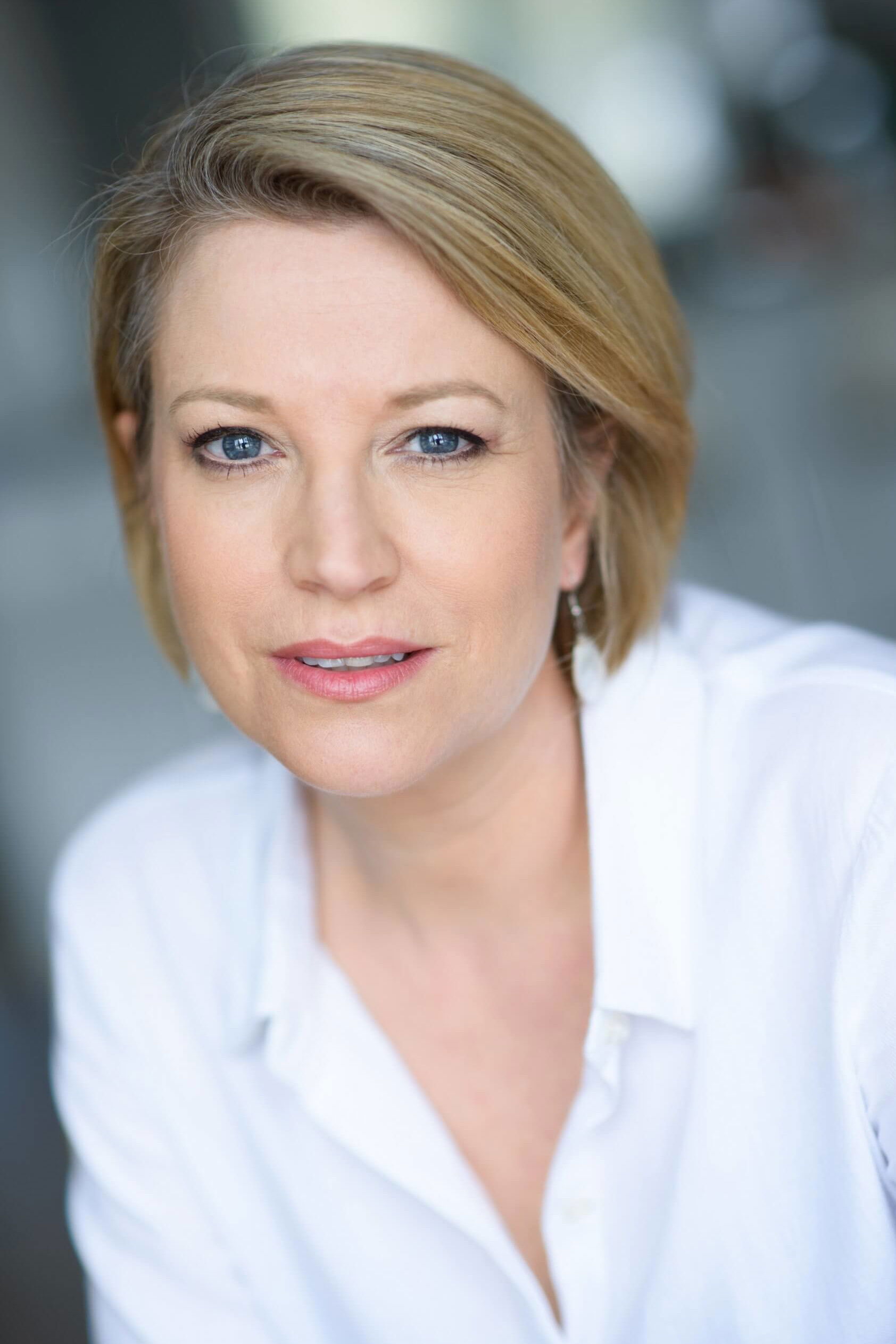 Sophie Dion backdrop