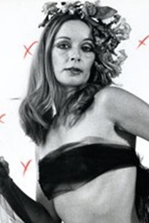 Annik Malvil backdrop