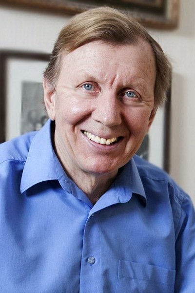 Yuriy Chernov backdrop