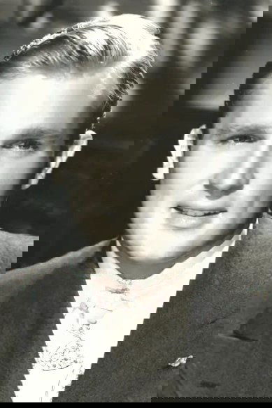 Xho Kërkud Xhunior backdrop