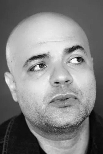 Marcel Cobzariu backdrop