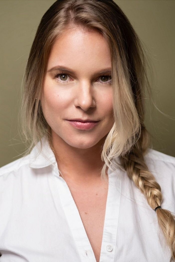 Ignacia Allamand backdrop