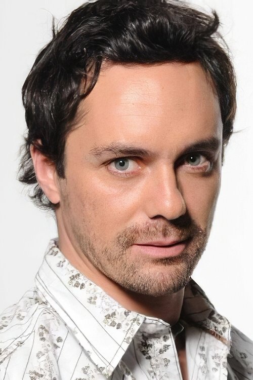 César Sepúlveda backdrop