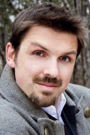 Ian Quick: Ian Kuik backdrop