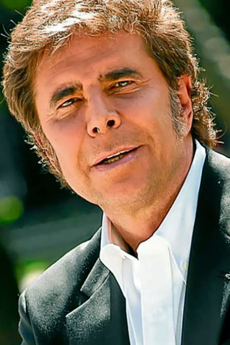 Jorge Martínez backdrop