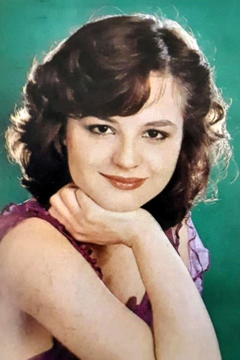 Azucena Hernández backdrop