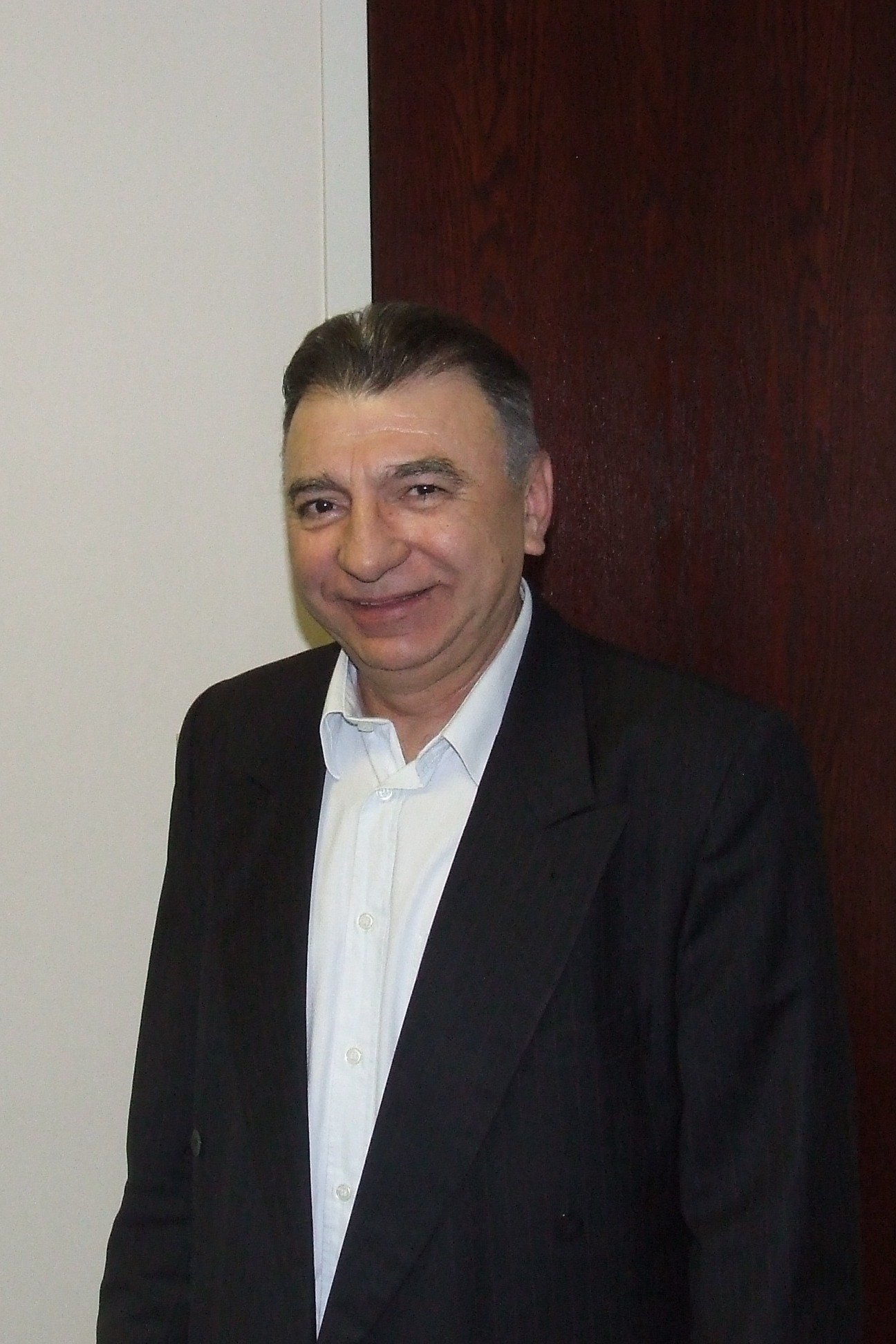 Milenko Pavlov backdrop