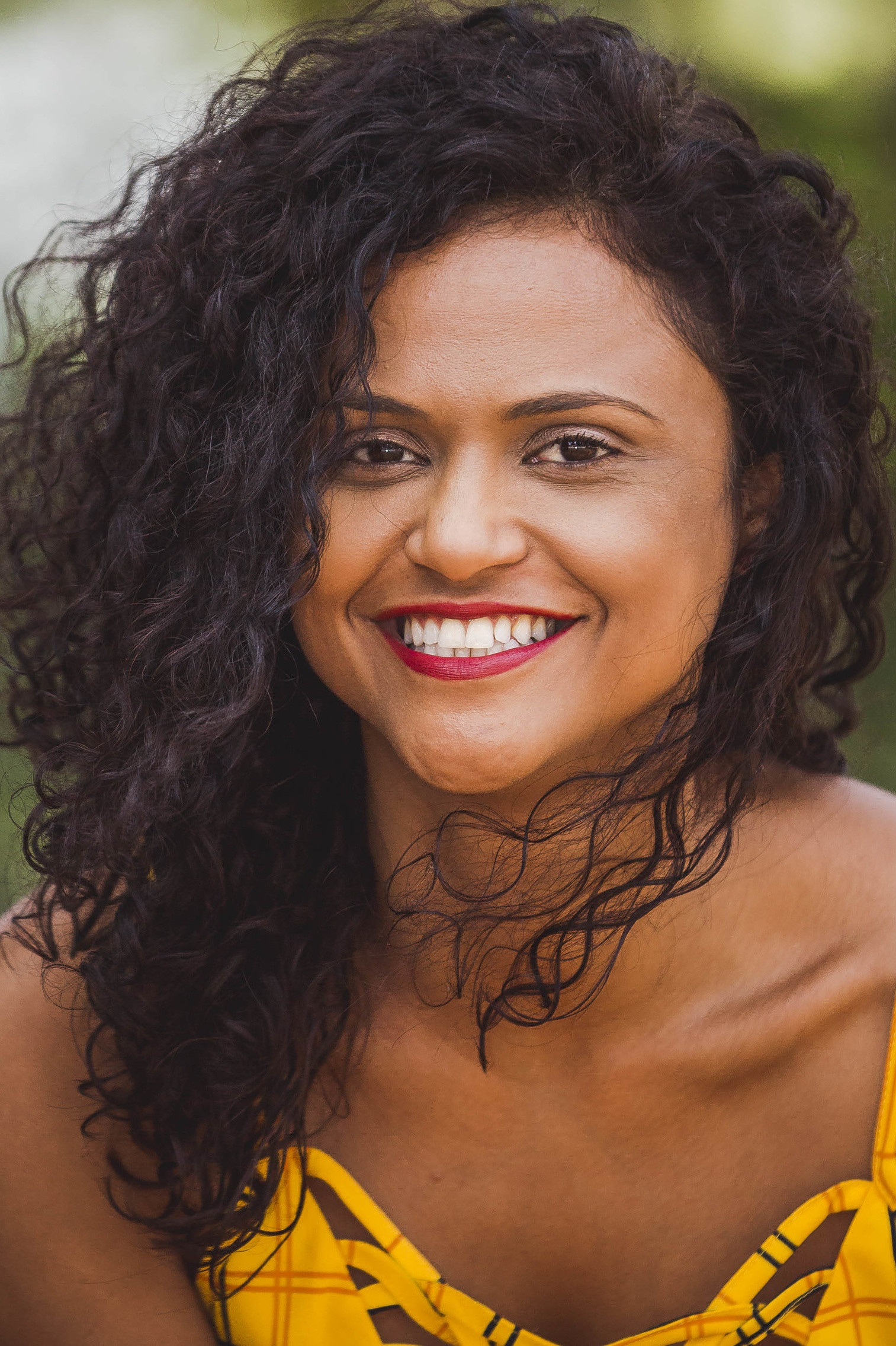 Naloana Lima backdrop