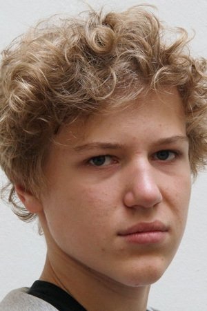 Mika Seidel backdrop