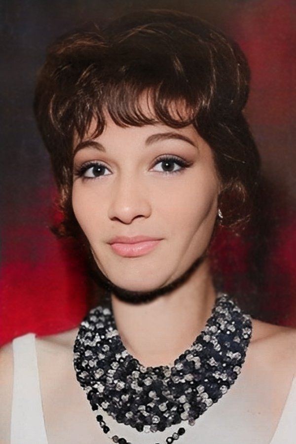 Ayfer Feray backdrop